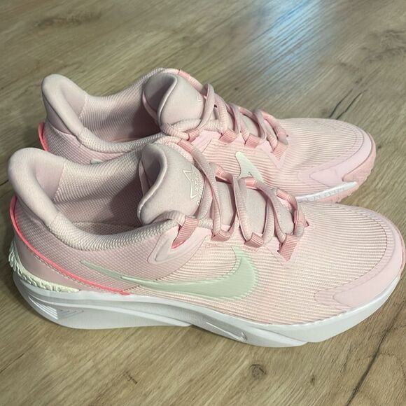 Nike Star Runner 4 Pink Girls Sneakers 5Y/Womens 6.5 Running Shoes - Picture 2 of 9